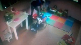 VIDEO: Así maltrataban a una beba de cuatro meses en un jardín de La Plata VIDEO: Así maltrataban a una beba de cuatro meses en un jardín de La Plata
