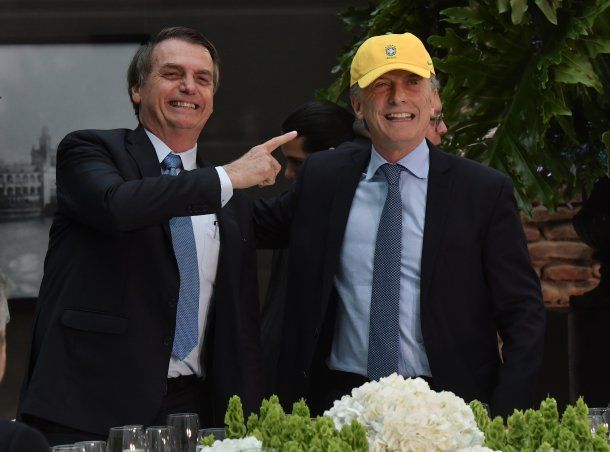 Jair Bolsonaro dijo que trabaja con Mauricio Macri por el peso real