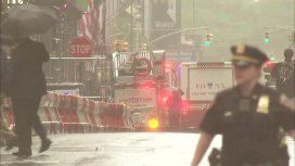 Estados Unidos: un helicóptero se estrelló contra un edificio en el centro de Manhattan y murió una persona Estados Unidos: un helicóptero se estrelló contra un edificio en el centro de Manhattan y murió una persona