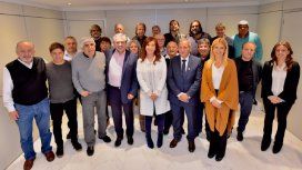 Amplio respaldo del movimiento sindical a los precandidatos del Frente de Todos Amplio respaldo del movimiento sindical a los precandidatos del Frente de Todos