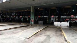 Caos en Retiro: piquete de vecinos de la villa 31 bis en el acceso a la terminal de ómnibus Caos en Retiro: piquete de vecinos de la villa 31 bis en el acceso a la terminal de ómnibus