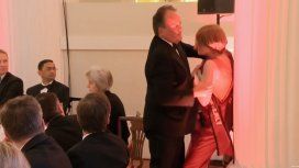 Inglaterra: un diputado conservador agredió a una activista de Greenpeace en medio de una gala Inglaterra: un diputado conservador agredió a una activista de Greenpeace en medio de una gala