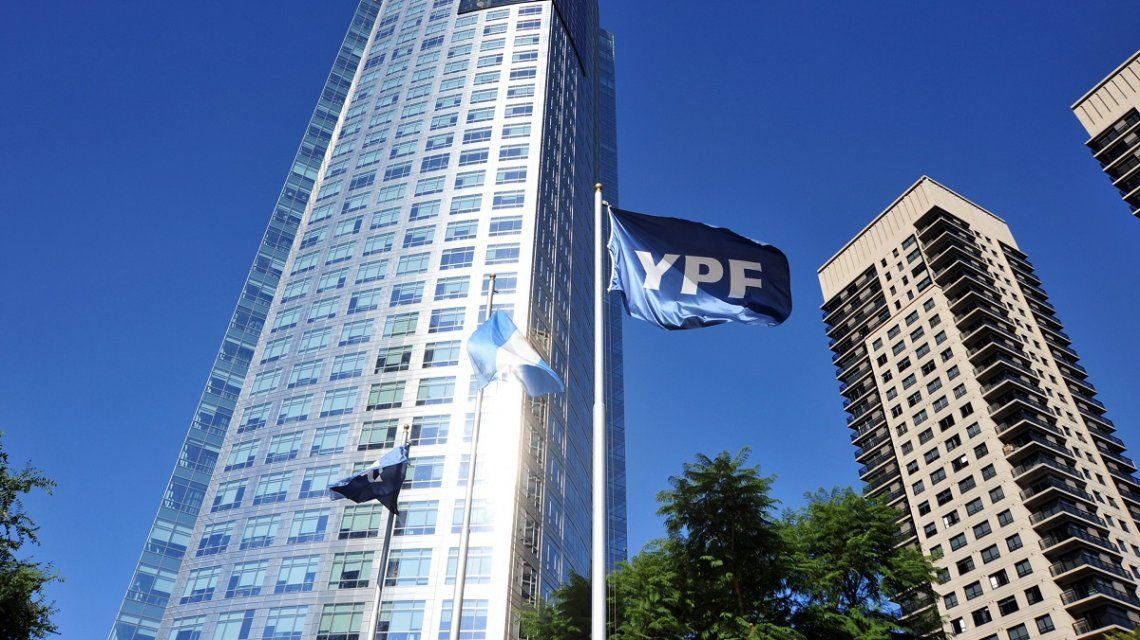 El Gobierno pedirá que la causa por la reestatización de YPF se mude a la Argentina