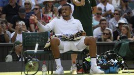 El show de Nick Kyrgios en Wimbledon: saque insólito El show de Nick Kyrgios en Wimbledon: saque insólito