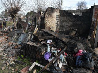 pilar: cinco chicos de 4 a 15 anos murieron al incendiarse su casa pilar: cinco chicos de 4 a 15 anos murieron al incendiarse su casa