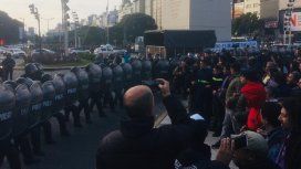 Represión en el Obelisco: impidieron instalar carpas para personas en situación de calle Represión en el Obelisco: impidieron instalar carpas para personas en situación de calle