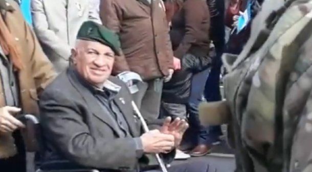 Aldo Rico en el desfile militar por el día de la Independencia