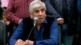 Hugo Moyano en Radio 10: A Macri lo mandan a decir cosas y no sabe transmitirlas Hugo Moyano en Radio 10: A Macri lo mandan a decir cosas y no sabe transmitirlas