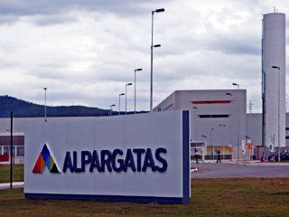 alpargatas argentina dejara de trabajar en el segmento textil desde octubre alpargatas argentina dejara de trabajar en el segmento textil desde octubre