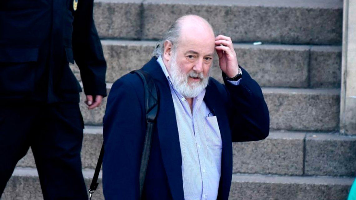 Cuadernos: Bonadio sobreseyó a Máximo y envió a juicio oral a Cristina Kirchner y a más de 50 acusados Cuadernos: Bonadio sobreseyó a Máximo y envió a juicio oral a Cristina Kirchner y a más de 50 acusados
