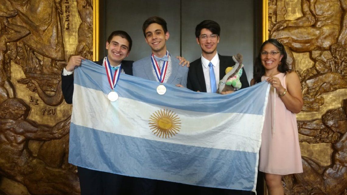 Oro y bronce para los jóvenes argentinos que compitieron en las Olimpíadas Internacionales de Química 2019