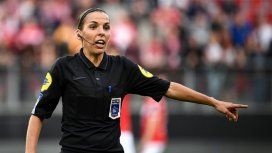 Stéphanie Frappart será la primera mujer en dirigir la final de la Supercopa Europea Stéphanie Frappart será la primera mujer en dirigir la final de la Supercopa Europea