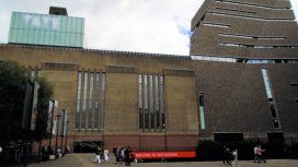 Un adolescente tiró a un chico de 6 años desde el mirador de un museo en Londres Un adolescente tiró a un chico de 6 años desde el mirador de un museo en Londres