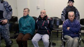 Los sacerdotes Horacio Corbacho y Nicola Corradi y el jardinero Armando Gómez (en el centro) Los sacerdotes Horacio Corbacho y Nicola Corradi y el jardinero Armando Gómez (en el centro)