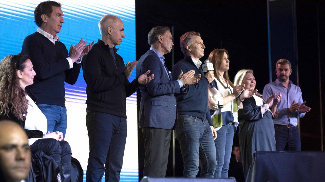 Macri se reúne con su Gabinete en Casa Rosada tras la derrota en las PASO