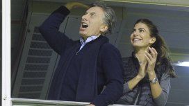 Mauricio Macri con Juliana Awada en cancha de Boca Mauricio Macri con Juliana Awada en cancha de Boca