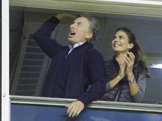Mauricio Macri con Juliana Awada en cancha de Boca Mauricio Macri con Juliana Awada en cancha de Boca