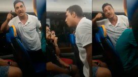 Agresión a una pareja gay en el colectivo: Te pego una piña Agresión a una pareja gay en el colectivo: Te pego una piña