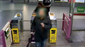 Estaba prófugo hace 5 años, saludó a la cámara en el subte y lo detuvieron Estaba prófugo hace 5 años, saludó a la cámara en el subte y lo detuvieron