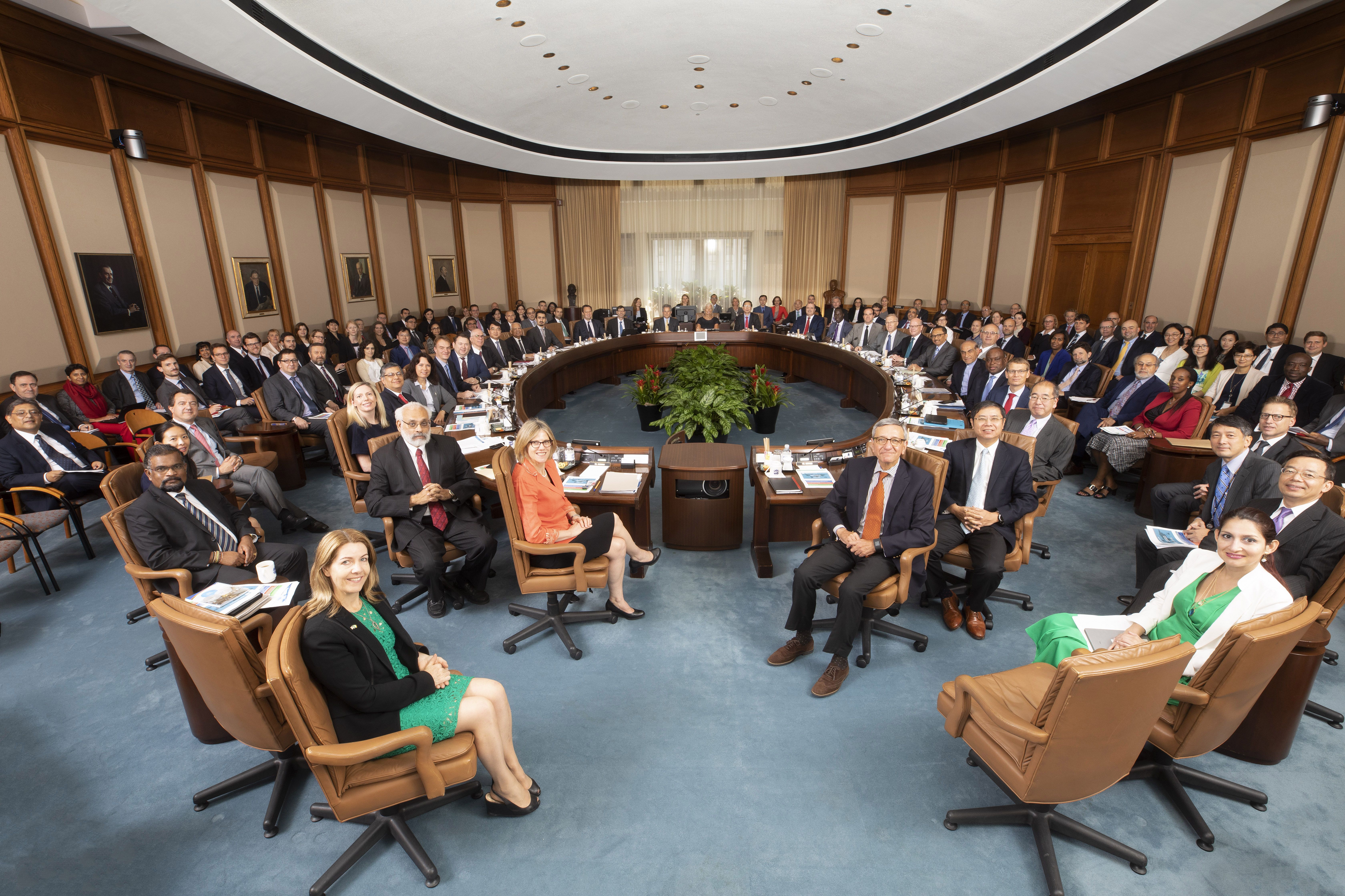 Crisis de deuda: el Directorio Ejecutivo del FMI se reúne para evaluar el reperfilamiento Crisis de deuda: el Directorio Ejecutivo del FMI se reúne para evaluar el reperfilamiento