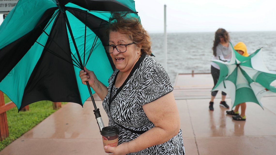 En Florida esperan la llegada del fenómeno En Florida esperan la llegada del fenómeno