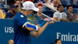 Mike Bryan hizo un gesto amenazante durante un partido del US Open y fue sancionado Mike Bryan hizo un gesto amenazante durante un partido del US Open y fue sancionado