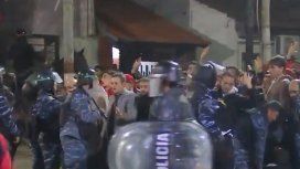 La Policía reprimió a hinchas de River antes del partido con Godoy Cruz por la Copa Argentina