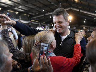 massa: le vamos a devolver la dignidad a los jubilados, que son los que mas perdieron con macri massa: le vamos a devolver la dignidad a los jubilados, que son los que mas perdieron con macri