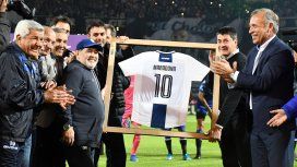 El homenaje a Diego Maradona en la cancha de Talleres de Córdoba El homenaje a Diego Maradona en la cancha de Talleres de Córdoba
