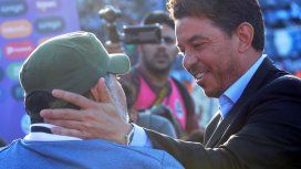 Te quiero hermano: el abrazo entre Maradona y Gallardo Te quiero hermano: el abrazo entre Maradona y Gallardo