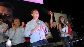 El radical Rodolfo Suárez de Cambiemos ganó la elección en Mendoza y es el nuevo gobernador El radical Rodolfo Suárez de Cambiemos ganó la elección en Mendoza y es el nuevo gobernador
