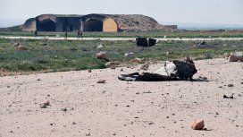 Así quedó la base militar bombardeada Así quedó la base militar bombardeada