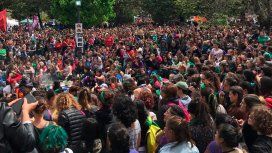 Marea verde y violeta: unas 200 mil mujeres coparon La Plata en un encuentro histórico Marea verde y violeta: unas 200 mil mujeres coparon La Plata en un encuentro histórico