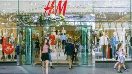 La crítica de la industria textil por la venta de los saldos de H&M en Palermo La crítica de la industria textil por la venta de los saldos de H&M en Palermo