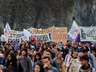 chile en llamas: las claves para entender el estallido de los estudiantes contra la desigualdad chile en llamas: las claves para entender el estallido de los estudiantes contra la desigualdad
