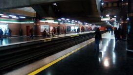 Investigan un supuesto centro de tortura en una estación de subte de Santiago de Chile Investigan un supuesto centro de tortura en una estación de subte de Santiago de Chile