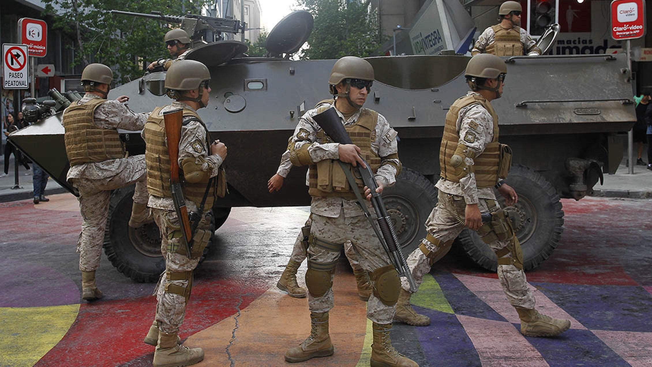 Piñera decretó que más militares salgan a las calles de Chile Chile