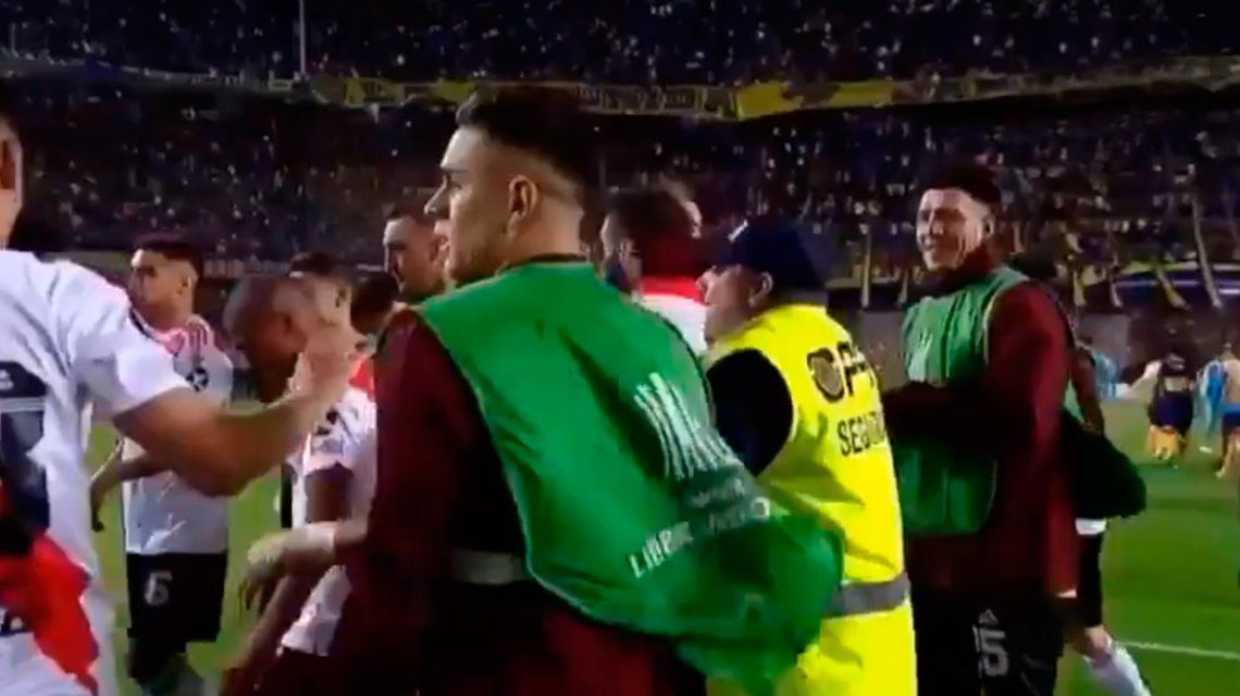 Resultado de imagen para SEGURIDAD DE BOCA FESTEJO CON LOS JUGADORES DE RIVER