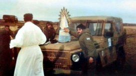 Se postergó la llegada de la imagen de la Virgen de Luján que acompañó a los soldados argentinos en Malvinas Se postergó la llegada de la imagen de la Virgen de Luján que acompañó a los soldados argentinos en Malvinas