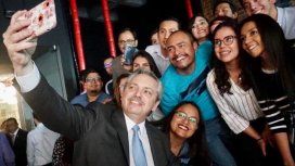 Alberto Fernández visitó las oficinas en México del administrador del grupo de Whatsapp de empresarios macristas Alberto Fernández visitó las oficinas en México del administrador del grupo de Whatsapp de empresarios macristas