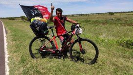 Jorge hará más de 700 kilómetros en bicicleta para ver a Colón en la final de la Copa Sudamericana Jorge hará más de 700 kilómetros en bicicleta para ver a Colón en la final de la Copa Sudamericana