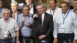 Pacto social: Alberto recibe a empresarios y sindicalistas que respaldarán la renegociación con el FMI Pacto social: Alberto recibe a empresarios y sindicalistas que respaldarán la renegociación con el FMI