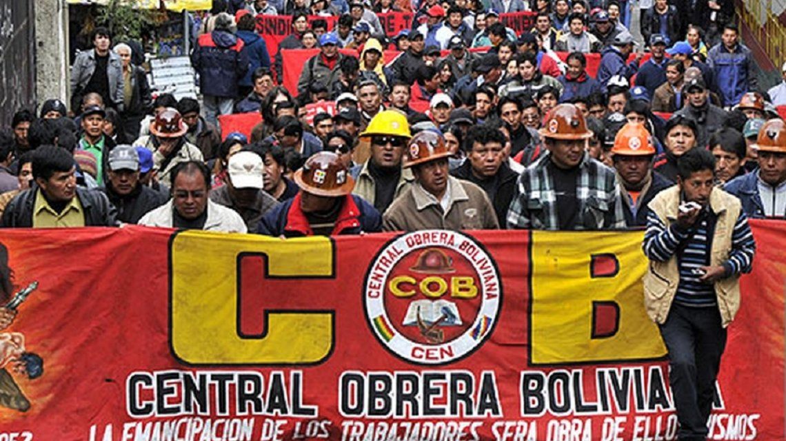 La Central Obrera Boliviana amenaza con un paro indefinido si no se