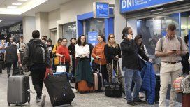 Los controladores aéreos paran este viernes: se esperan demoras y cancelaciones de vuelos Los controladores aéreos paran este viernes: se esperan demoras y cancelaciones de vuelos