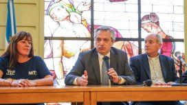 Alberto Fernández se reunió con la Pastoral Social y movimientos sociales Alberto Fernández se reunió con la Pastoral Social y movimientos sociales