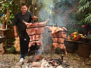 Carlos López, la cabeza detrás de la parrilla Checho Carlos López, la cabeza detrás de la parrilla Checho