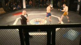 VIDEO: Un argentino ganó un combate de MMA en 9 segundos y sin tirar un golpe VIDEO: Un argentino ganó un combate de MMA en 9 segundos y sin tirar un golpe
