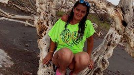 Discutió con su ex pareja y la asesinó de varias puñaladas mientras la policía intentaba ingresar a la casa Discutió con su ex pareja y la asesinó de varias puñaladas mientras la policía intentaba ingresar a la casa