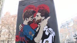 El beso entre Gerard Piqué y Sergio Ramos a horas del clásico entre Barcelona y Real Madrid El beso entre Gerard Piqué y Sergio Ramos a horas del clásico entre Barcelona y Real Madrid