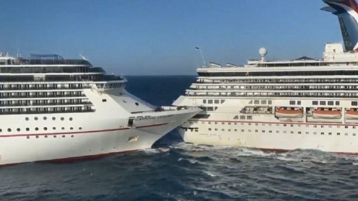 El increíble choque de dos enormes cruceros en Cozumel